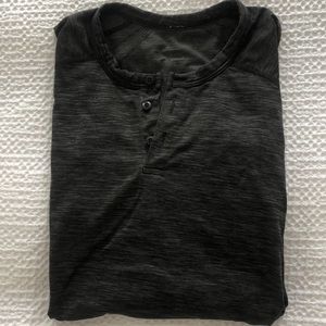 Lululemon men’s longe sleeve top black size Medium